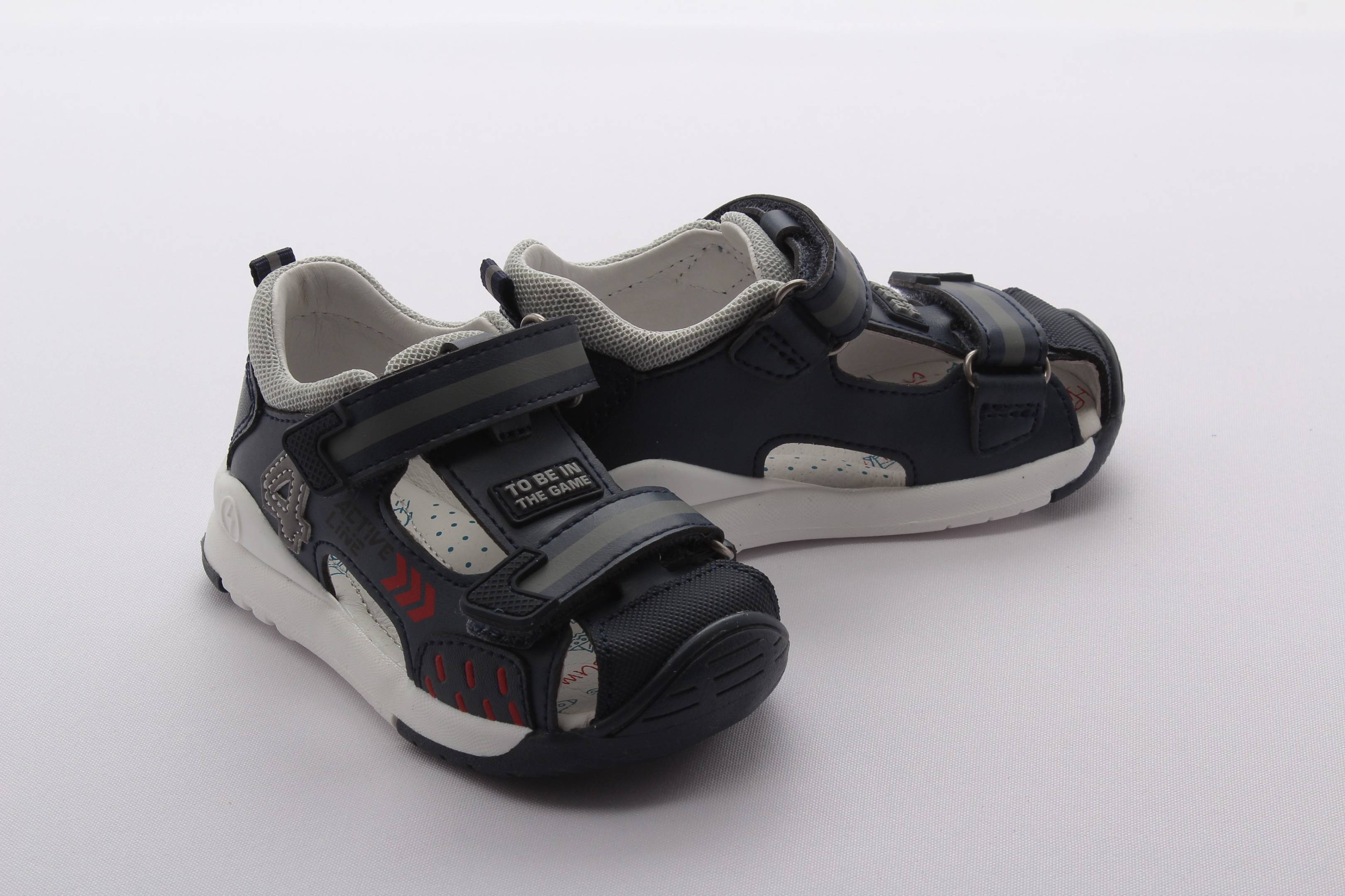 Сандалии закрытые