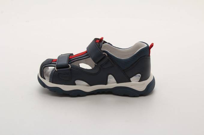 Сандалии закрытые