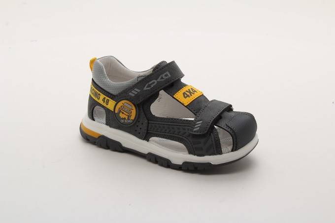 Сандалии закрытые