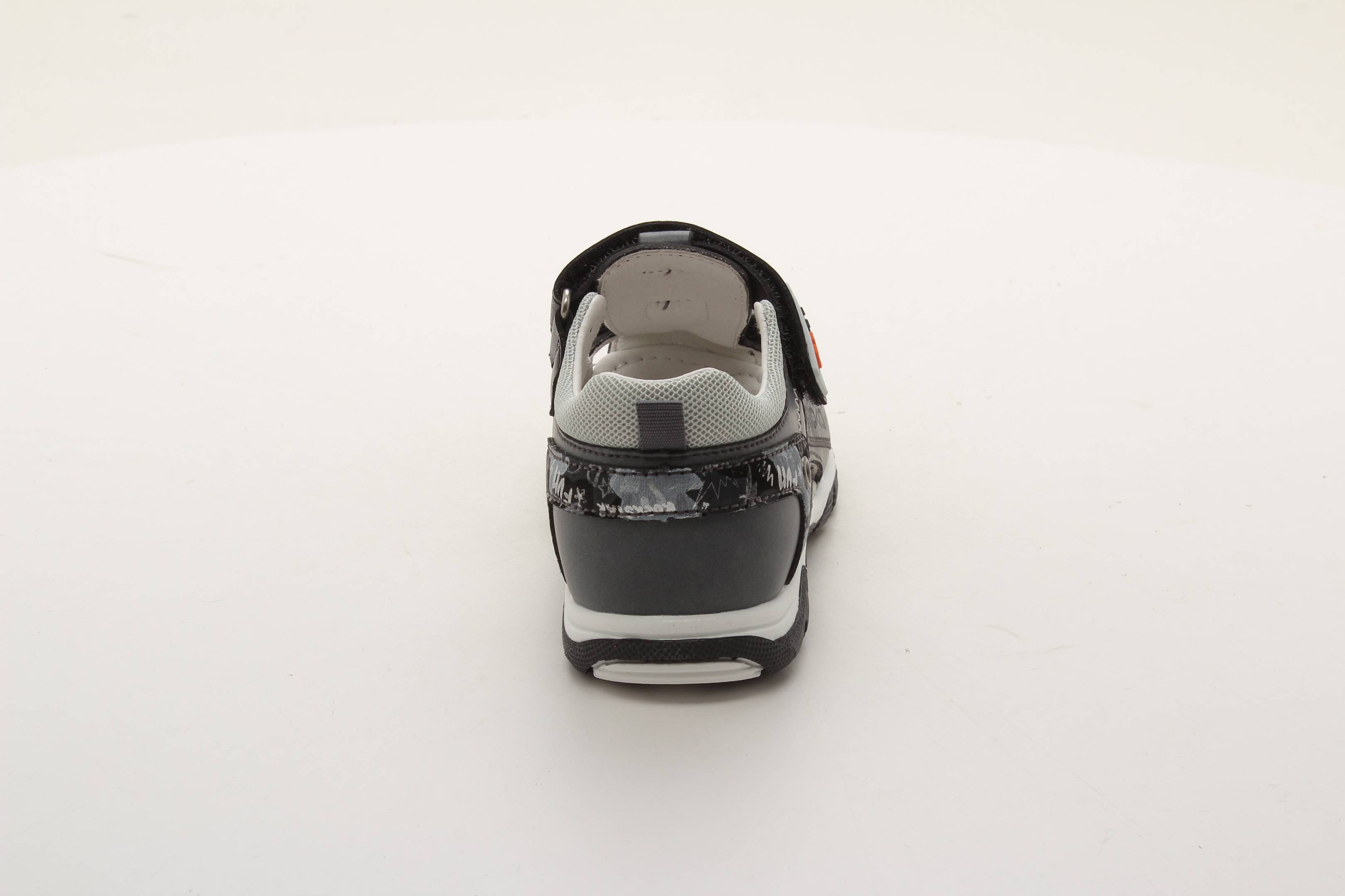 Сандалии закрытые