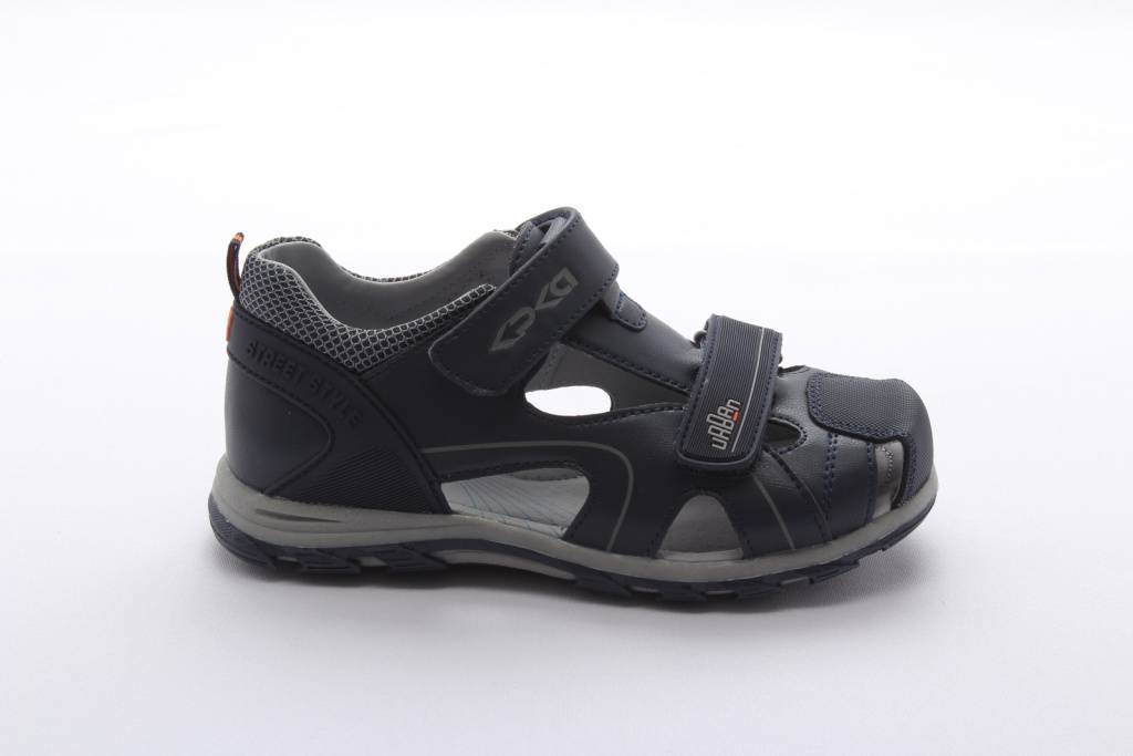 Сандалии закрытые