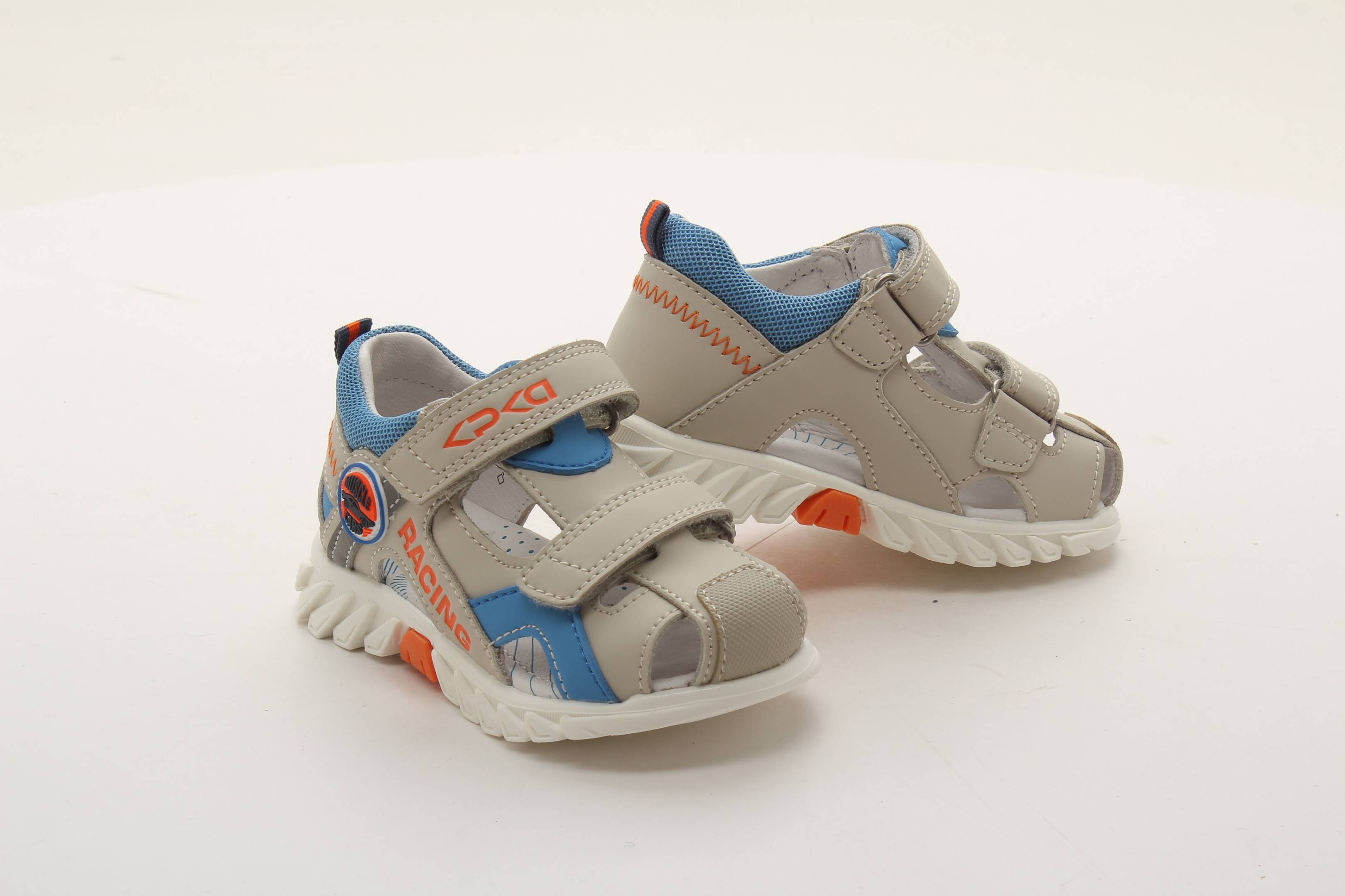 Сандалии закрытые