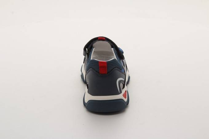 Сандалии закрытые