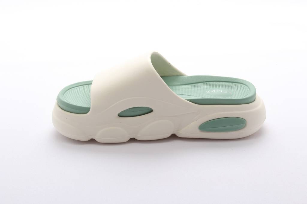 Обувь пляжная