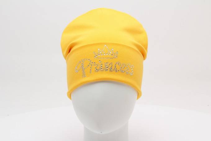 Шапка с отворотом трикотажная