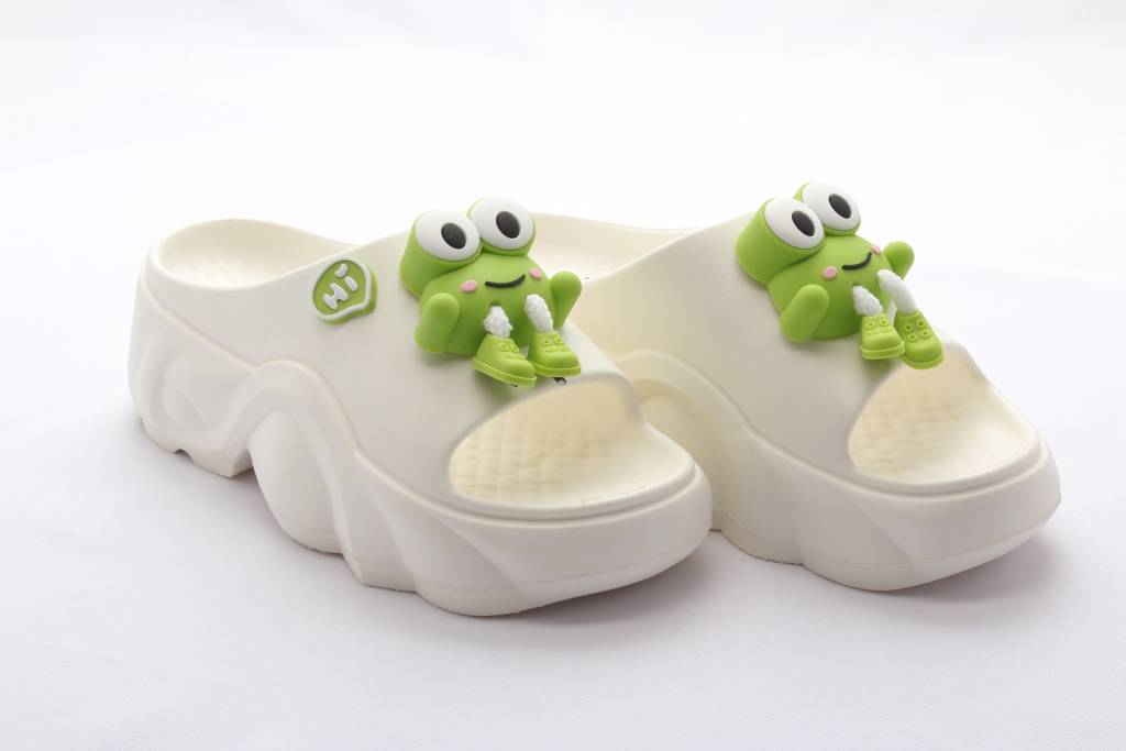 Обувь пляжная