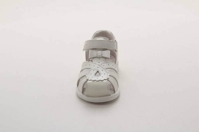 Сандалии закрытые